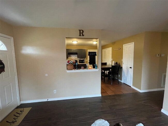 Photo - 940 E Guadalupe St