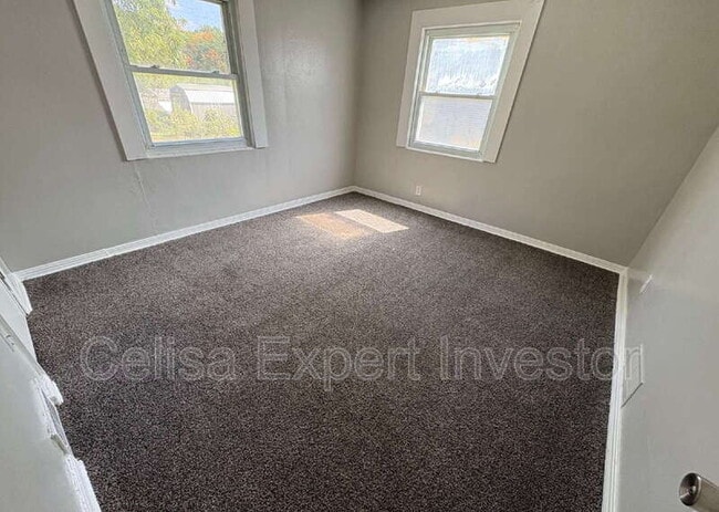 Photo - 5137 Tyrone Rd