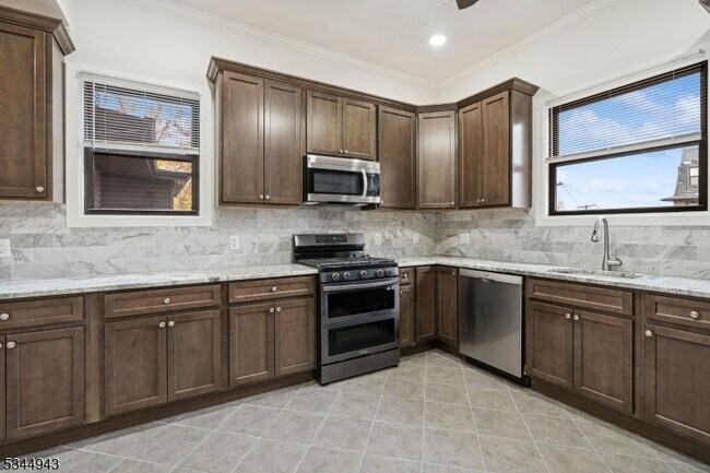 Photo - 346 Arlington Ave