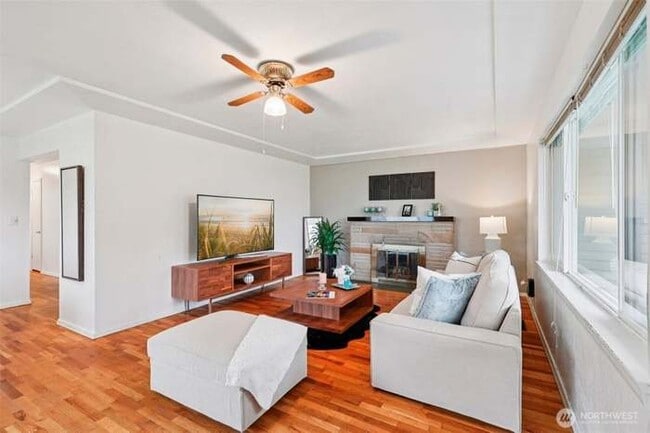 Photo - 10316 Becker Dr SW