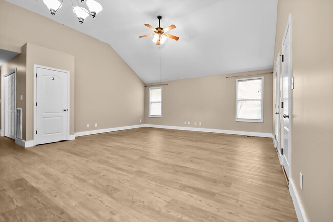 Photo - Pet Friendly Three Bedroom!