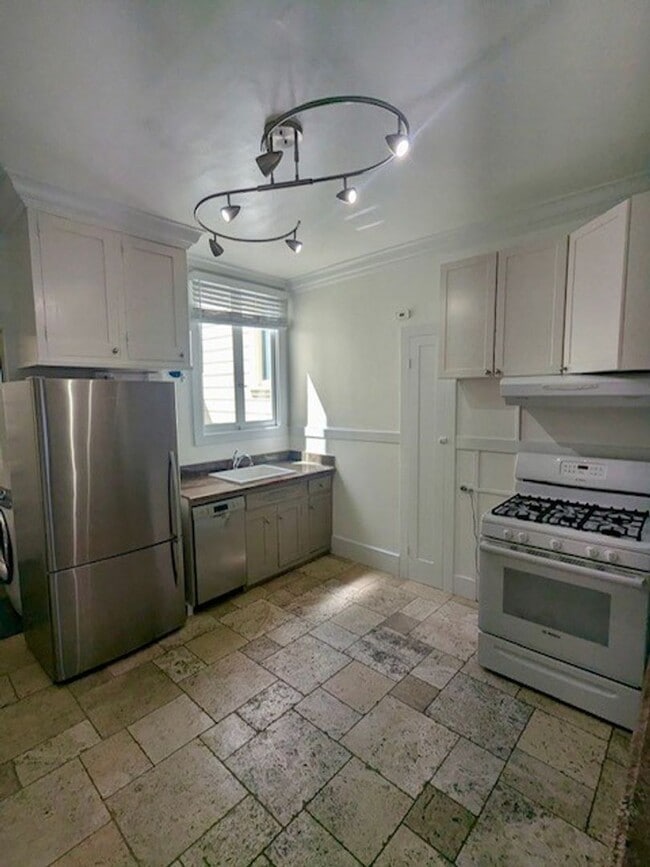 Photo - 1125 Dolores St Unit 2