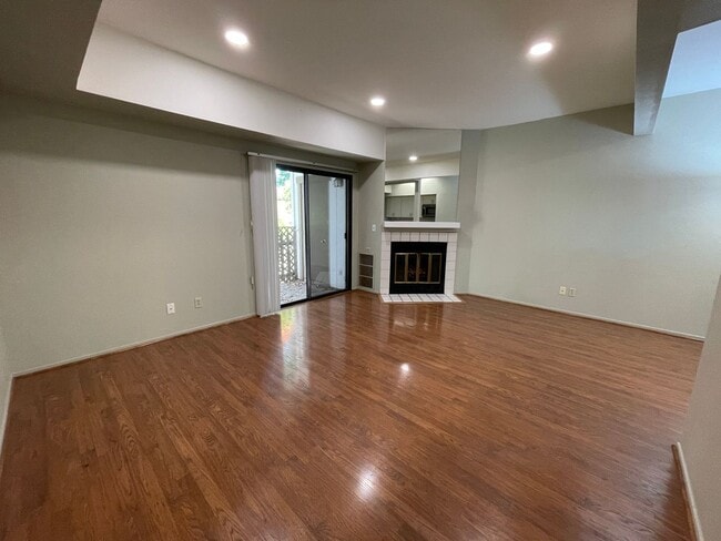 Photo - Bright Spacious Downstairs 1 bedroom 1 bath Condo in Serene North San Jose Community