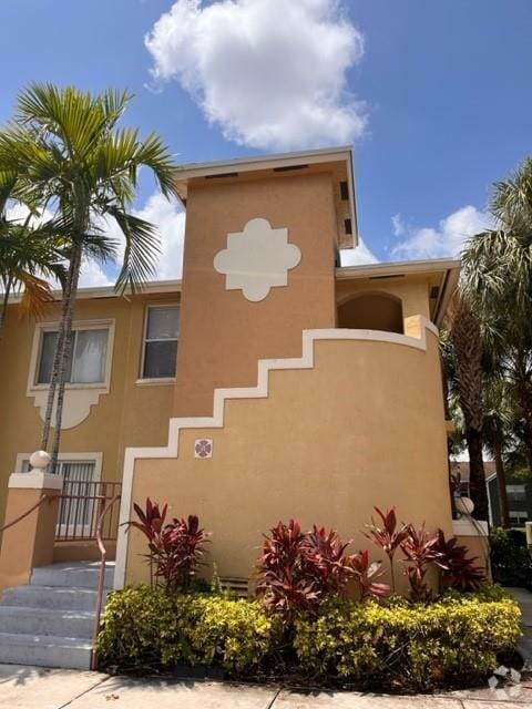 Building Photo - 7850 NW 6th St Rental