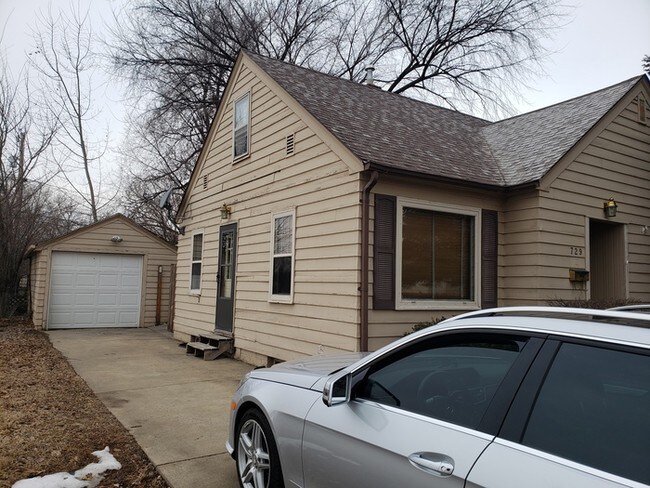 houses for rent that accept large dogs