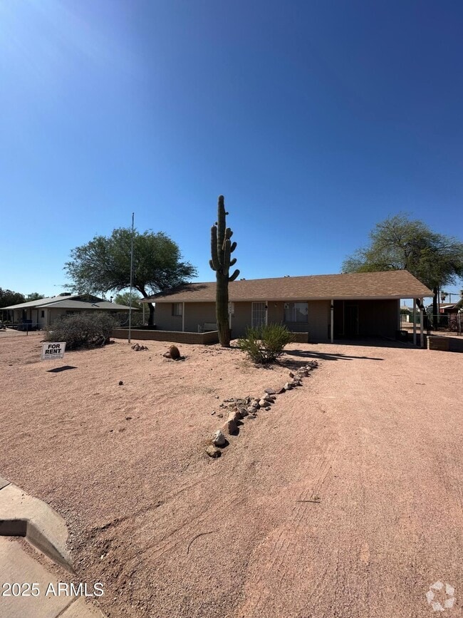 Building Photo - 1038 E Hondo Ave Rental