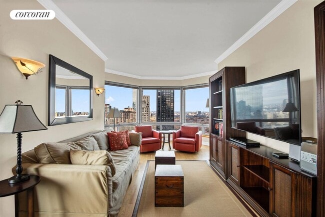 Photo - 301 W 57th St