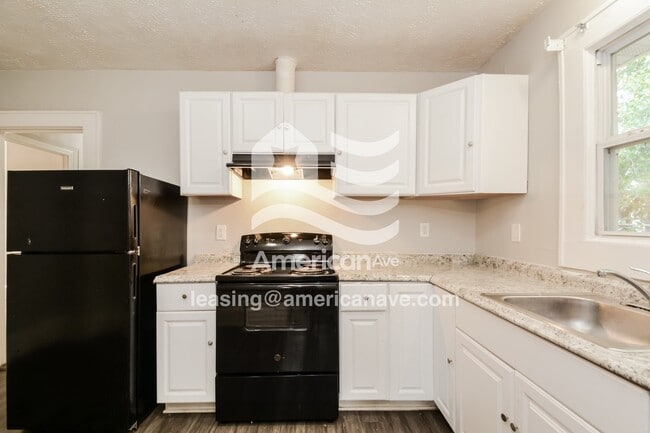 Photo - 908 Branson St