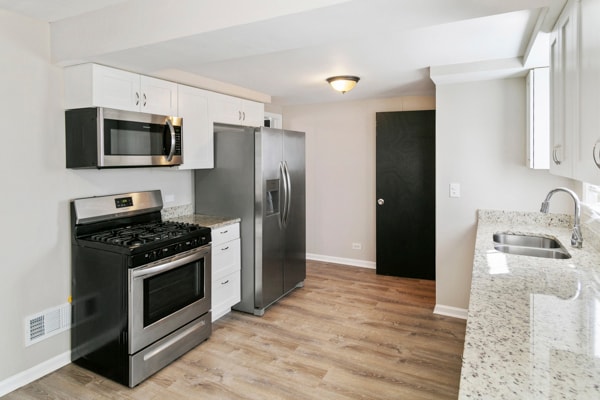 Photo - 3133 W 101st St