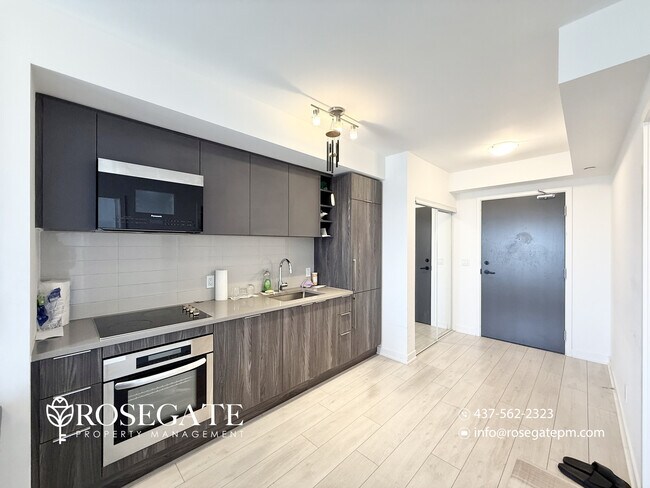 Photo - Modern 1-Bedroom Corner Condo with Balcony – Scarborough Unité 3318