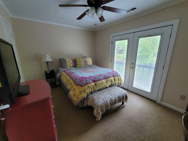 Photo - 249 Newport Dr