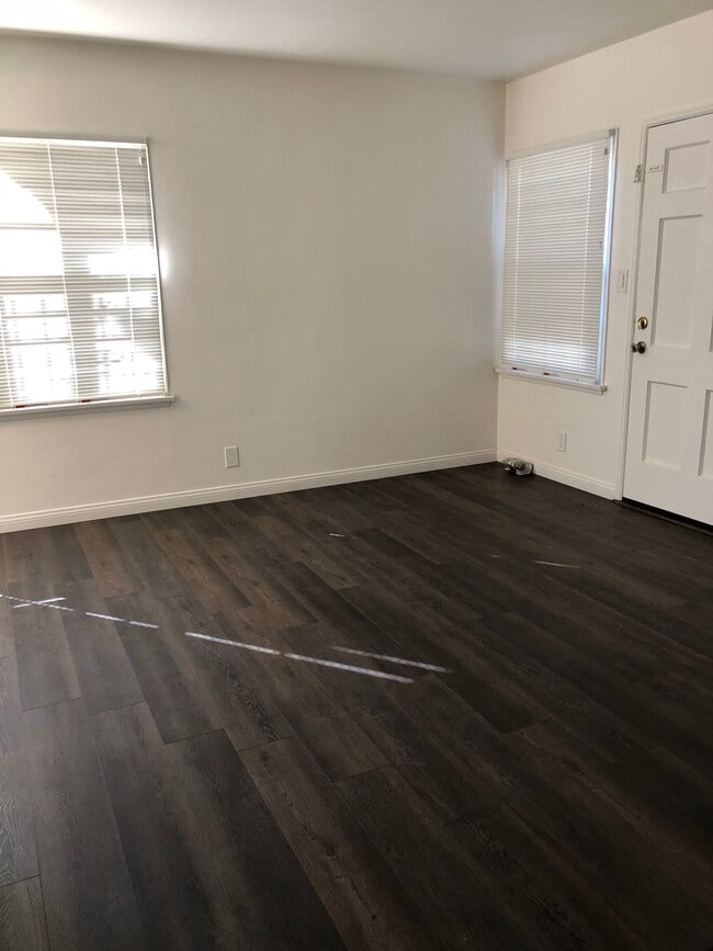 Living Room - 12544 Venice Blvd Unit B