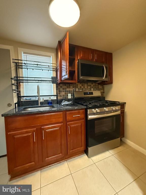 Photo - 342 Gladstone St