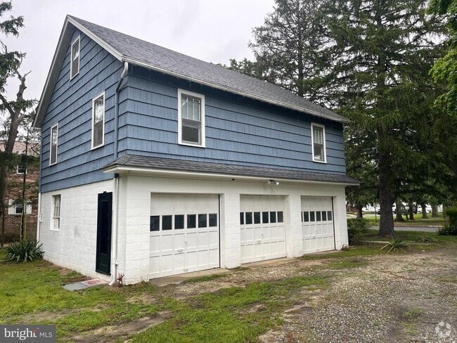 Building Photo - 1500 S Central Ave Rental