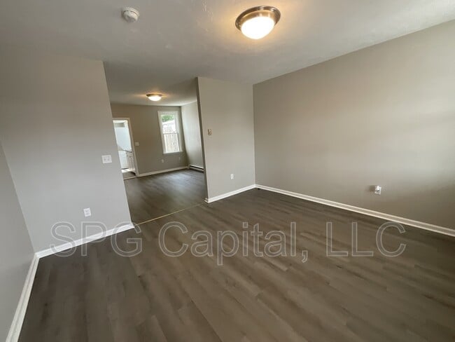 Photo - 215 Fulton St