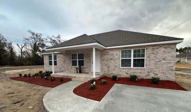 Building Photo - 3 Bed 2 Bath New Construction Home