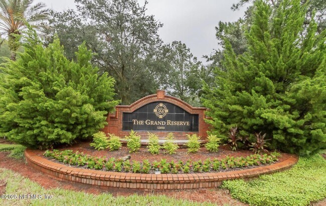 Photo - 13810 Sutton Park Dr N Unit 1228