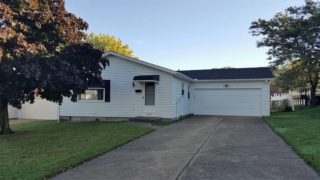 Outside View - 4221 Harvard Rd