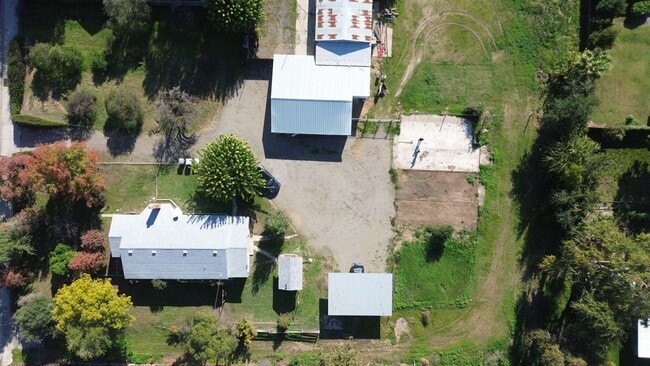 Building Photo - 2560 Fowler Ave