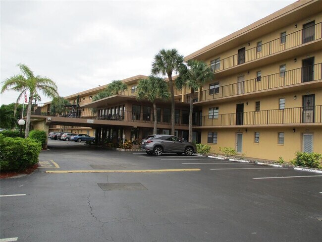 Photo - 9370 SW 8th St Unit 312