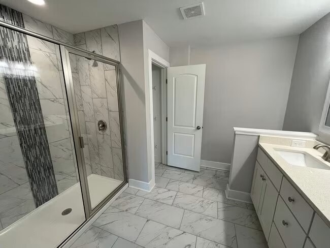 Photo - 1040 McLain Rd