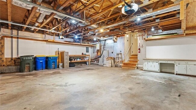 Photo - 1095 Mountain Springs Dr