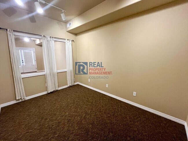 Photo - 906 S Weber St