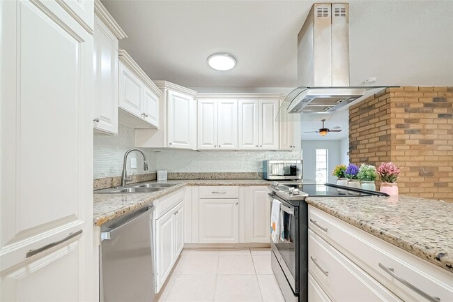 Building Photo - 17414 N Yorkglen Dr