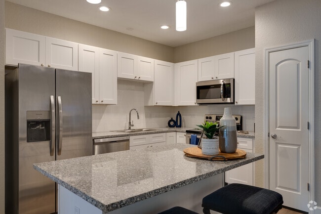 2BR - 2BA