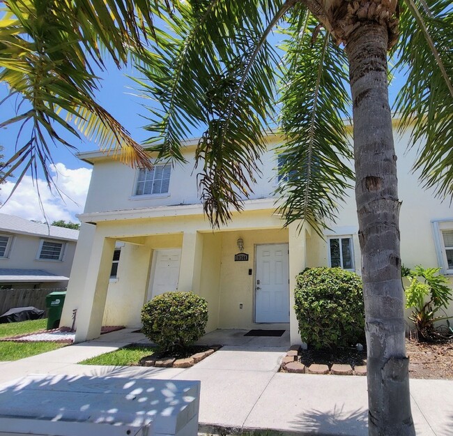 Photo - 19344 SW 103rd Ct Casa Adosada