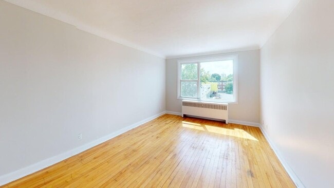 Photo - 362 McArthur & 388-390 Irwin Miller