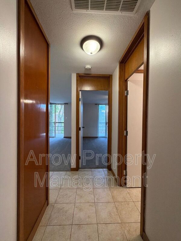 2501 N Street-305