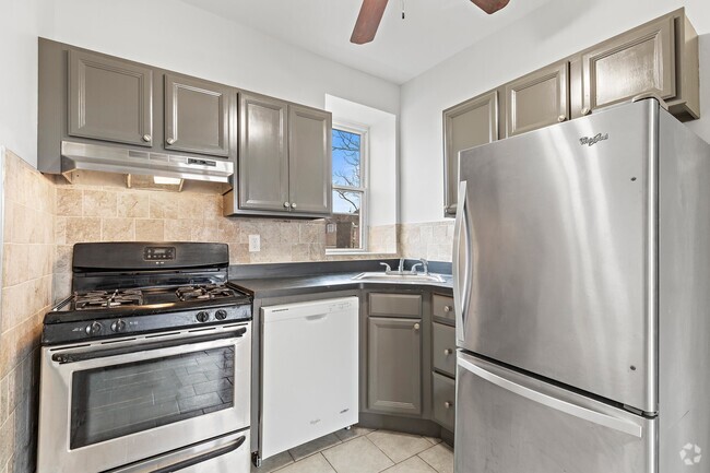 Building Photo - 314 Paterson Plank Rd Unit 3A Rental