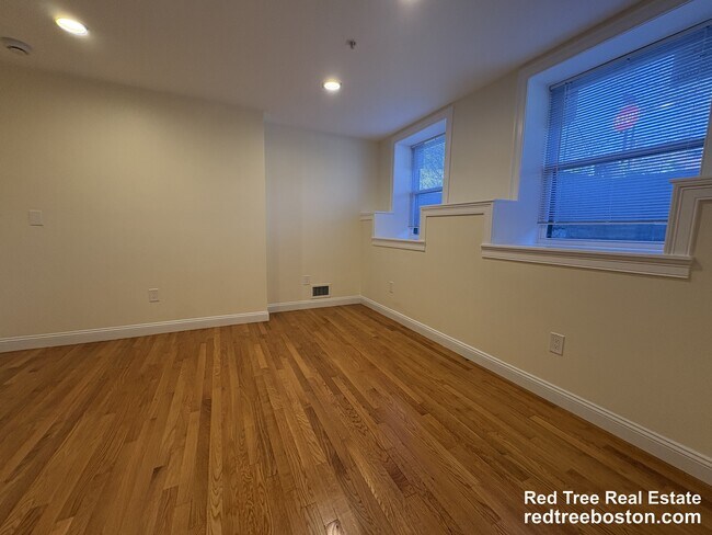 Photo - 1801 Beacon St Unit 1