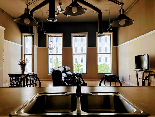 Photo - 315 Main St Unit Loft A
