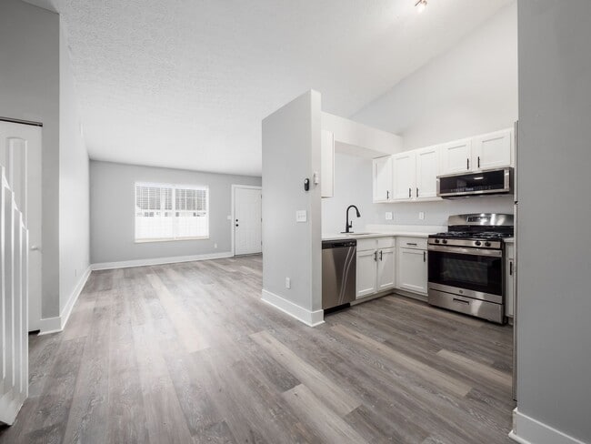 Elmwood Villas Apartments