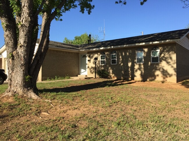 Photo - 1625 Farmington Ave