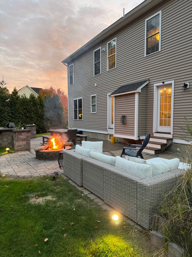 Photo - 4 Hinman Meadow Rd