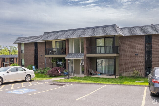 Entrance - Fox Hollow