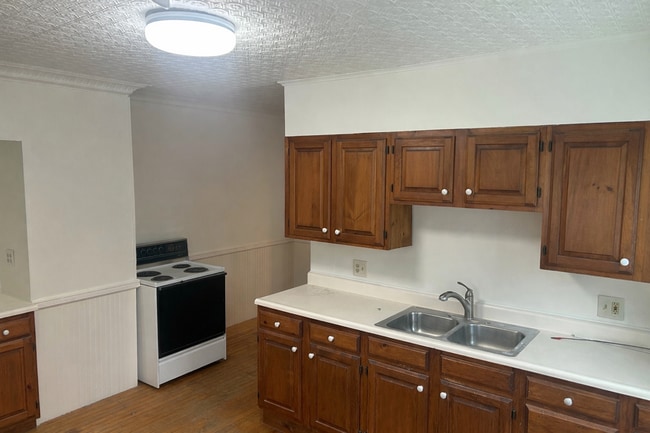 Building Photo - 43 Franklin St Unit 3