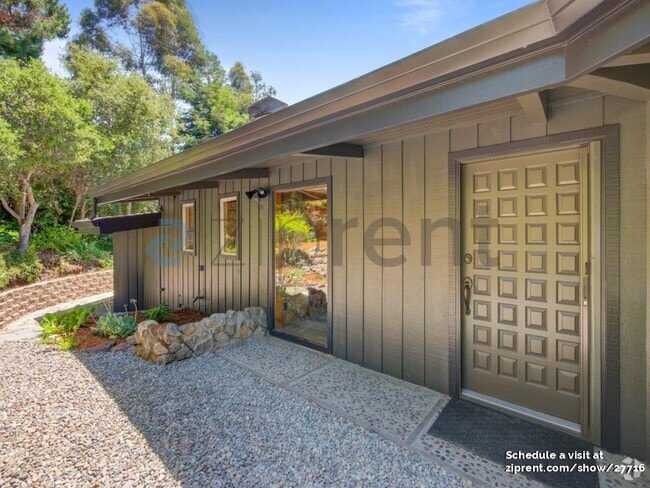 Building Photo - 25970 Canada Dr Rental