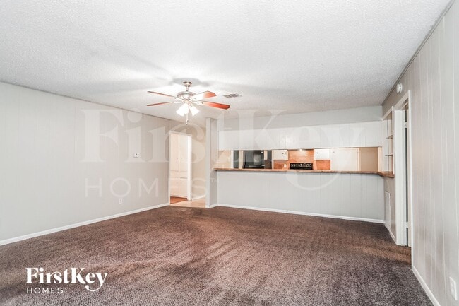 Photo - 8002 Larkspur Dr