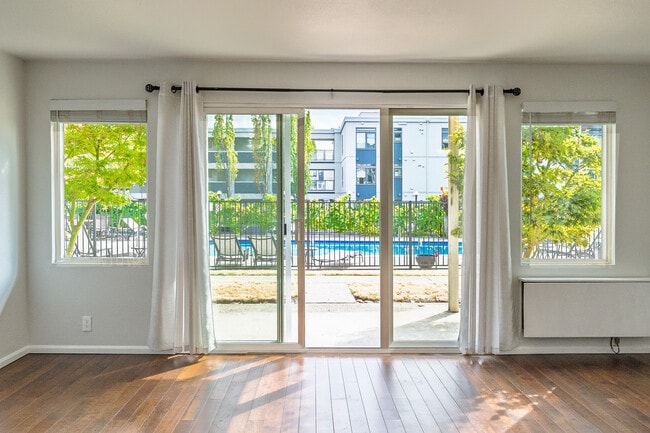 201 2nd St S Unit 105