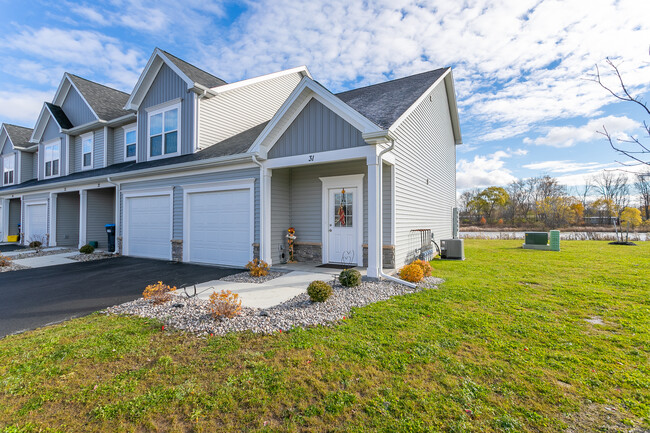 Mayflower Estates - Mayflower Estates Townhomes