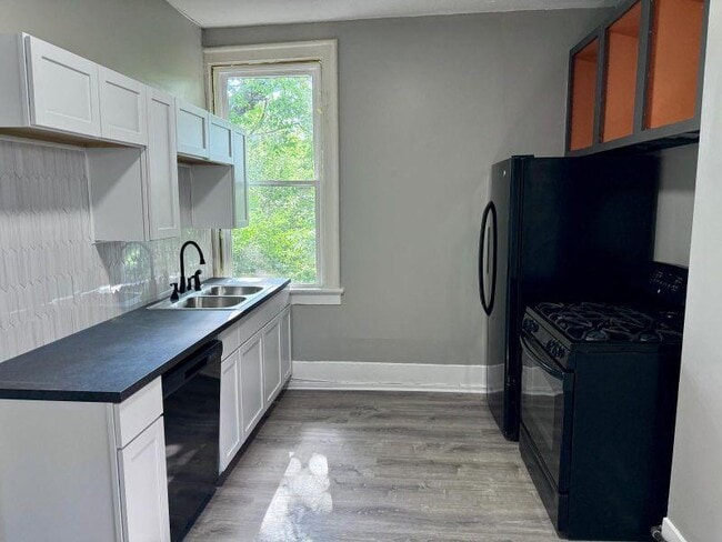 Building Photo - 2317 Chickasaw St