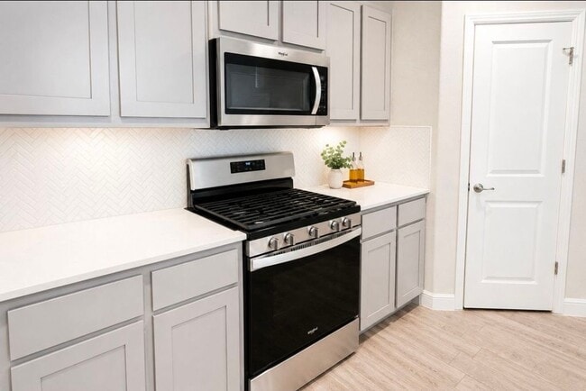 14313 Andromeda Dr