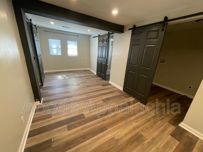 Photo - 1231 Collins Hwy