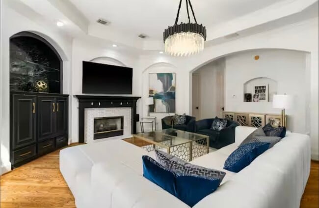 Photo - 2133 Bering Dr