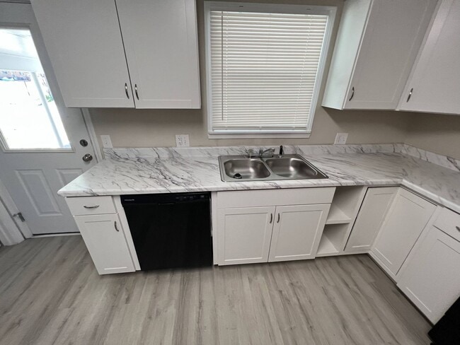 Photo - 435-437 N George Ave. Unit 437