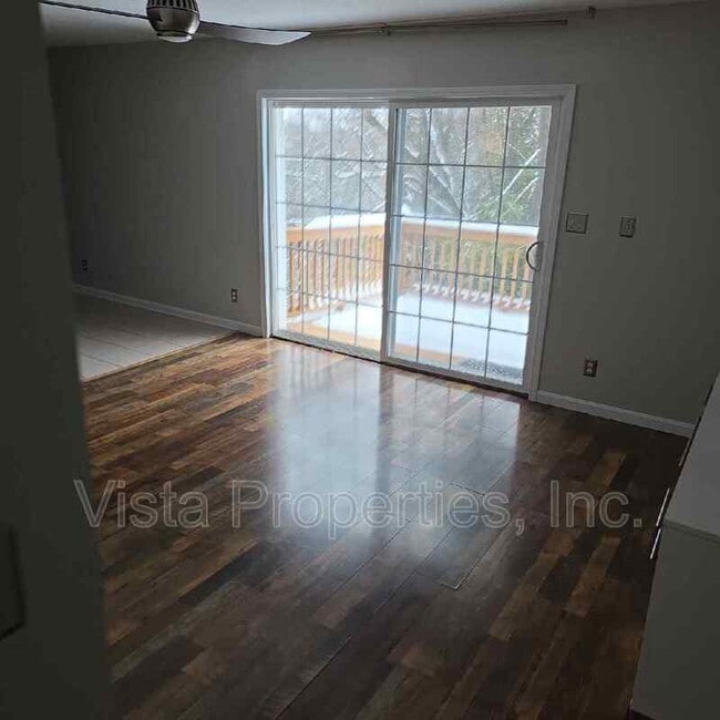 Photo - 737 N Hite Ave Unidad 5